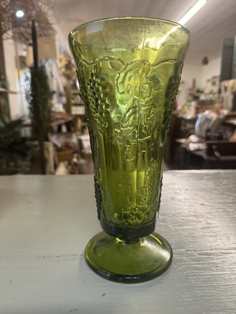 VINTAGE PRESSED-GLASS PEDESTAL VASE WITH GRAPE-AND-LEAF PATTERN