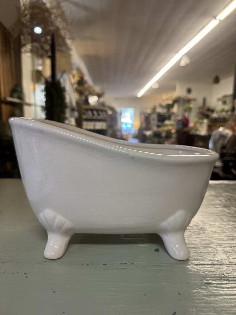 VINTAGE CERAMIC CLAWFOOT BATHTUB PLANTER