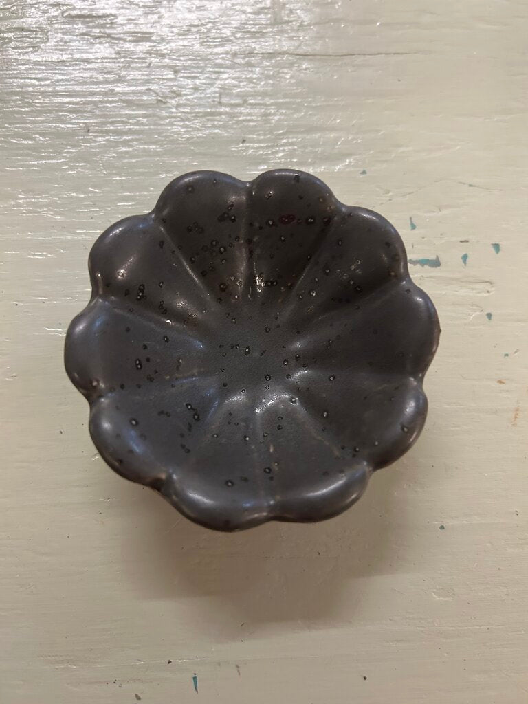 STONEWARE FLOWER BOWL CHARCOAL