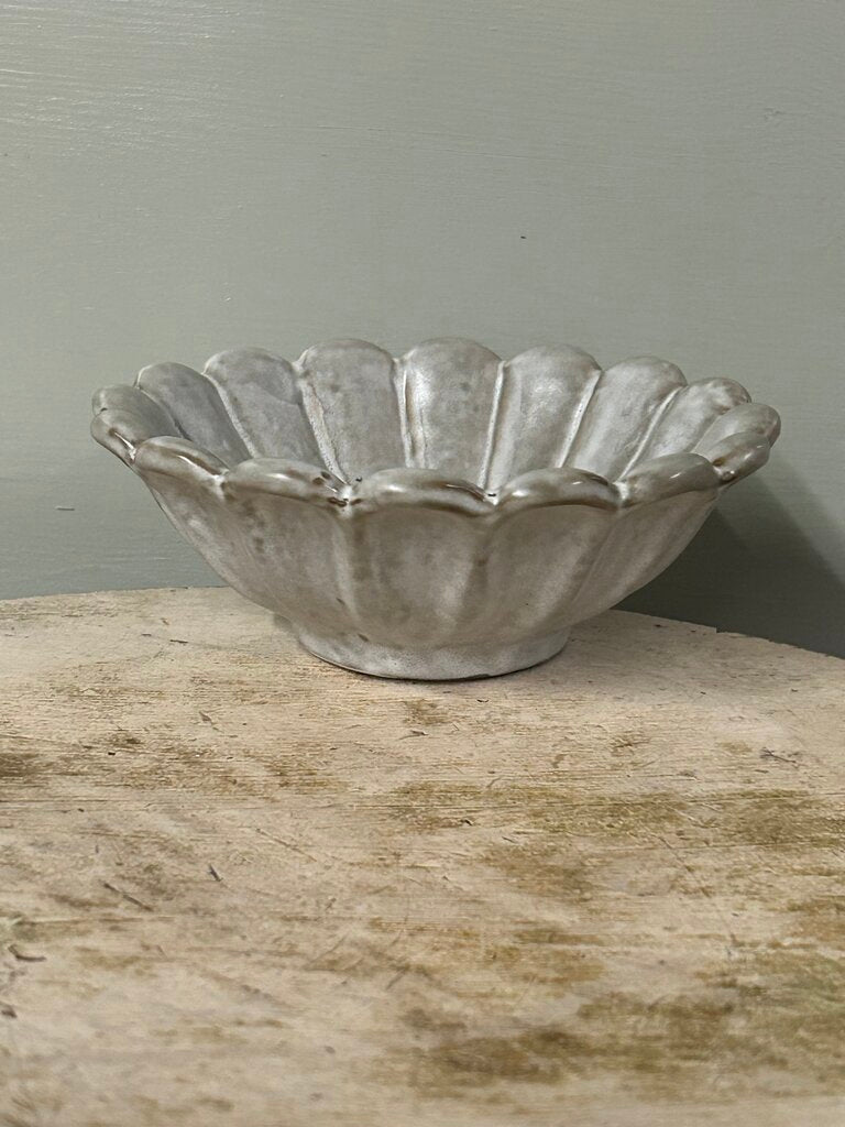 STONEWARE FLOWER BOWL LIGHT GREY