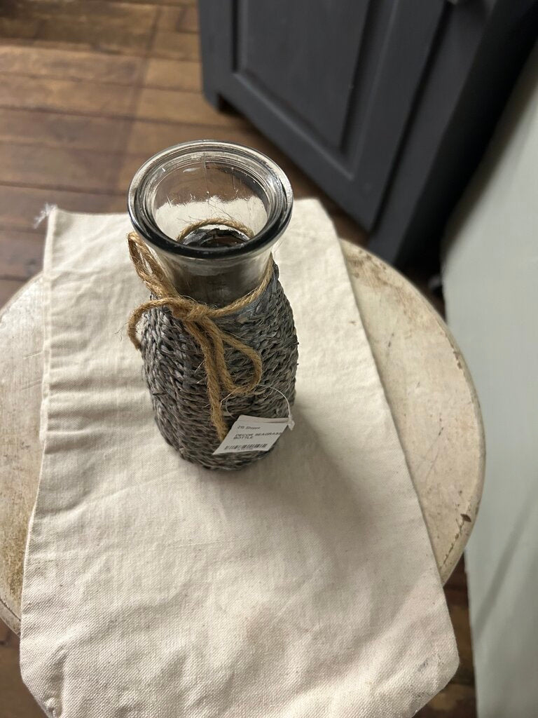 SEAGRASS WRAPPED BOTTLE