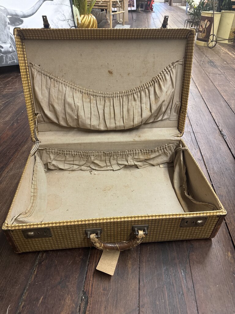 SUITCASE WITH OLD STRAP