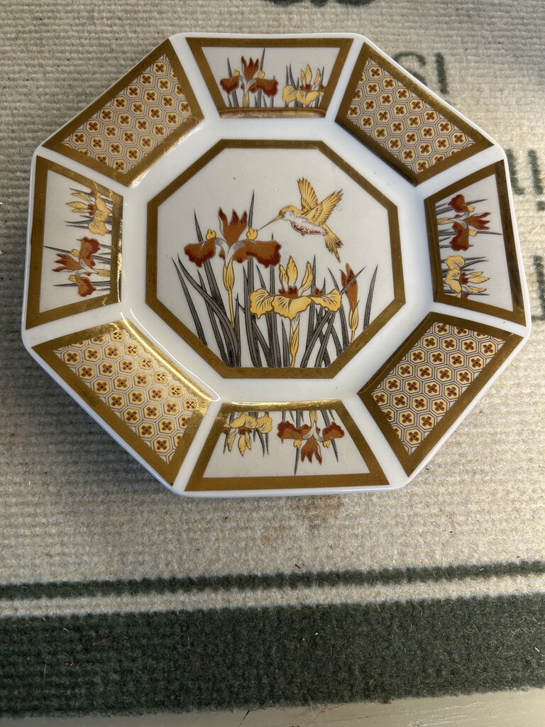 GOLDEN NECTAR CHINA PLATE