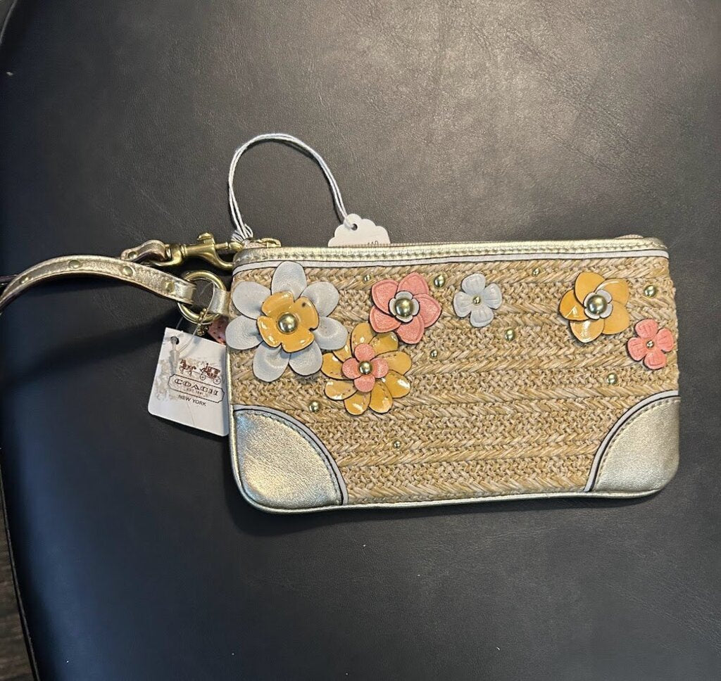 VINTAGE COACH WRISTLET