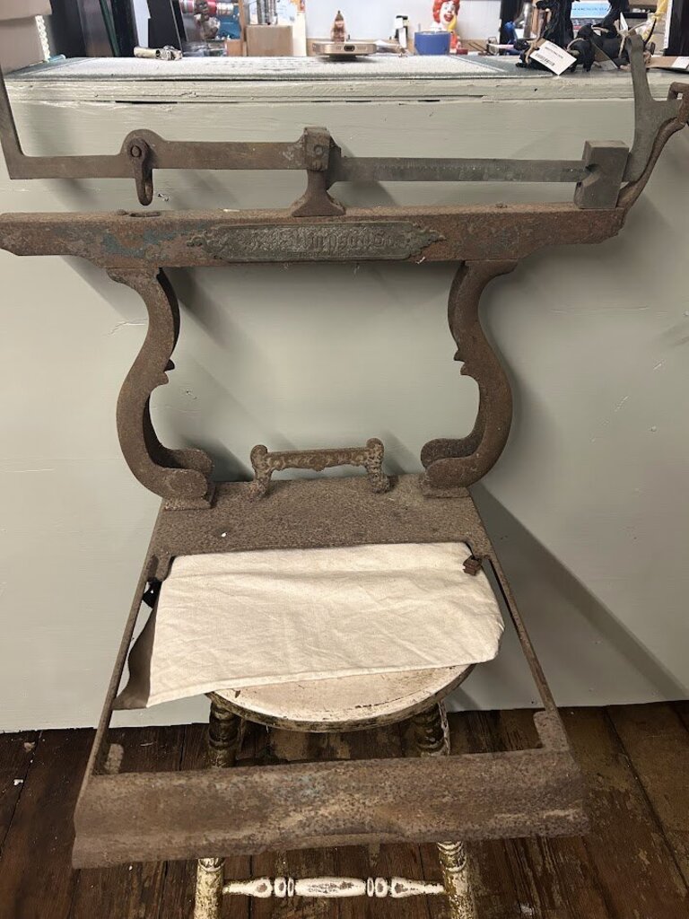 VINTAGE 1900'S SCALE