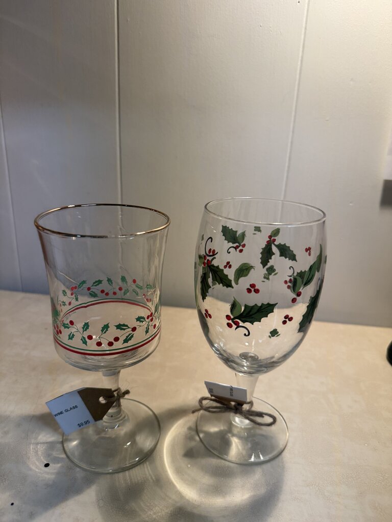 CHRISTMAS HOLY WINE GLASS