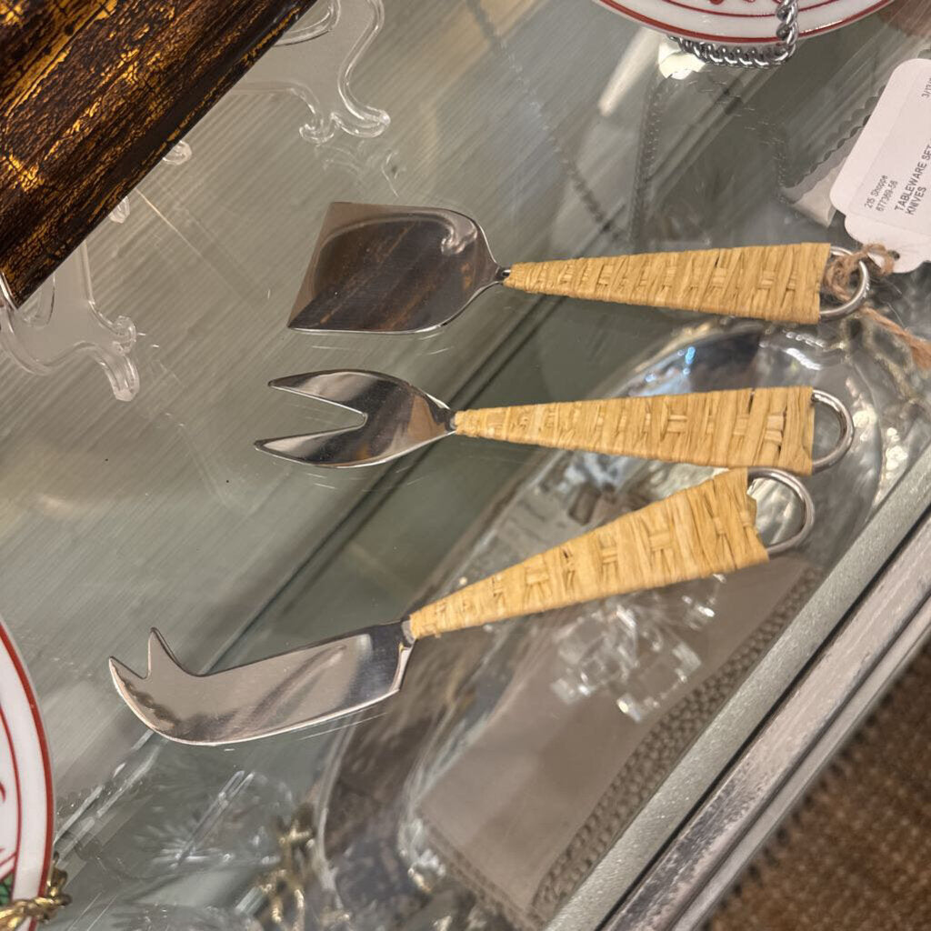 SET OF CHEESE KNIVES