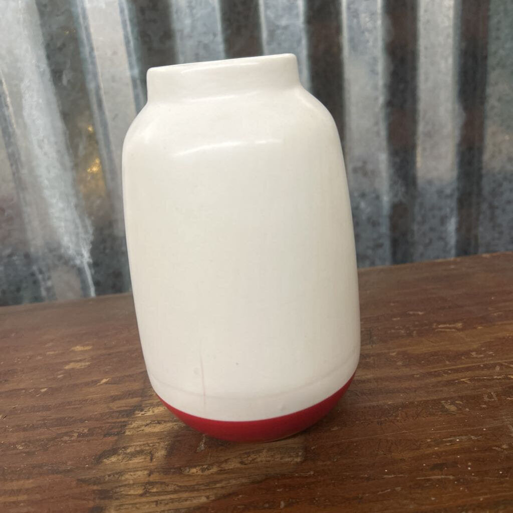 RED & WHITE VASE