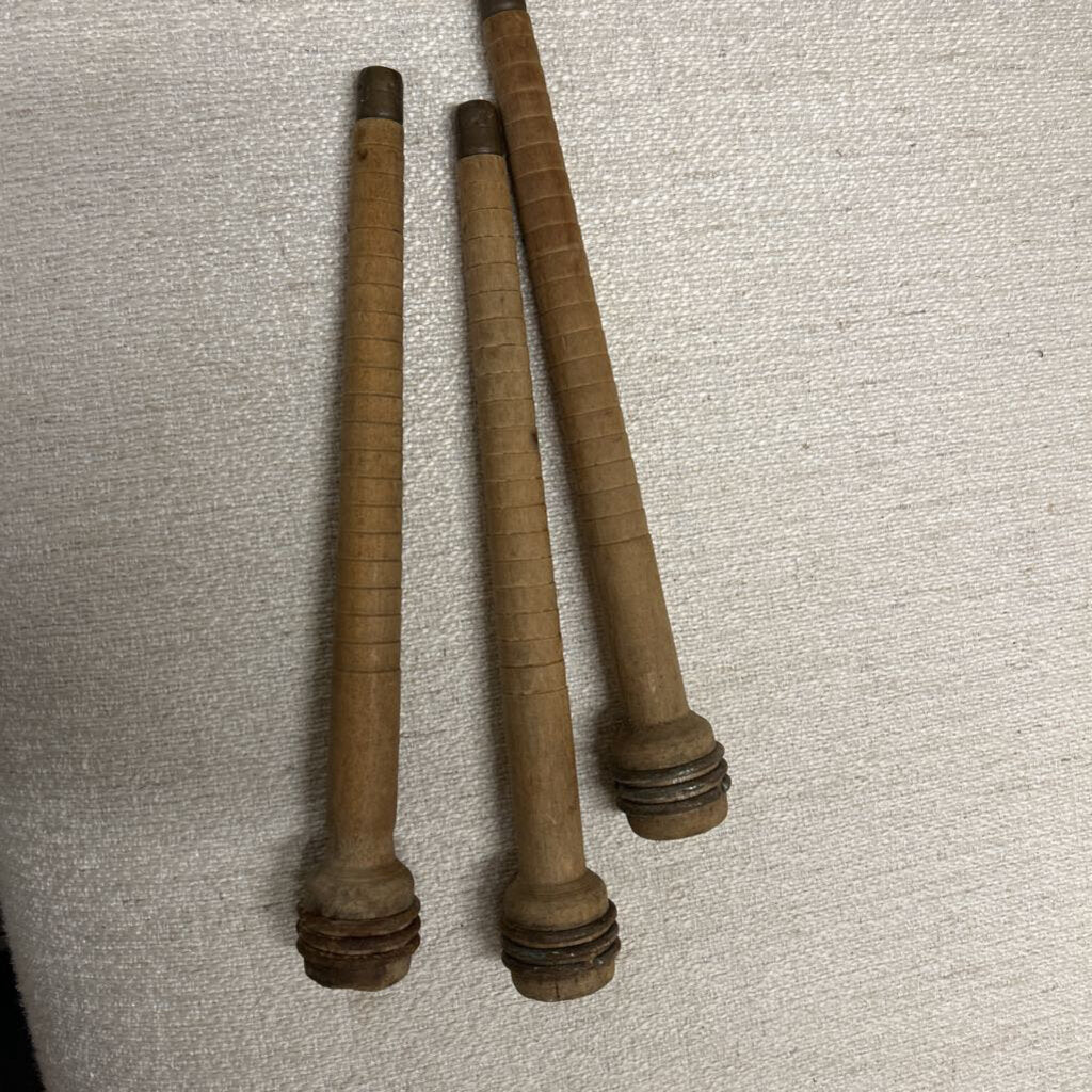 THREAD QUILLS