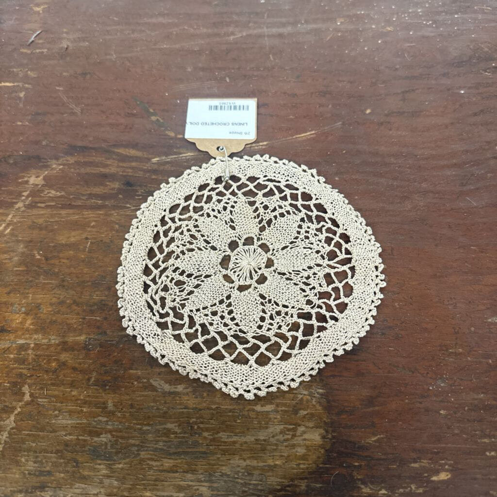 CROCHETED DOILY