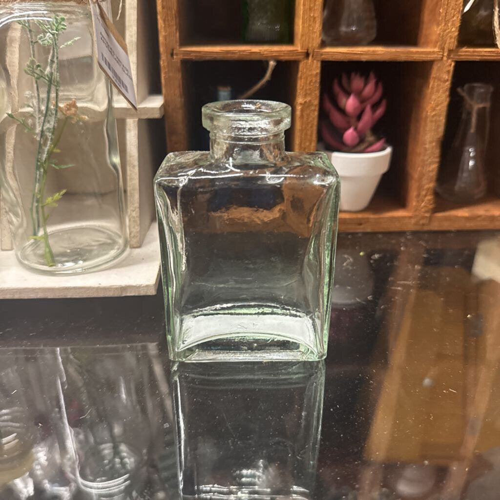 VINTAGE -STYLE GLASS BUD VASE
