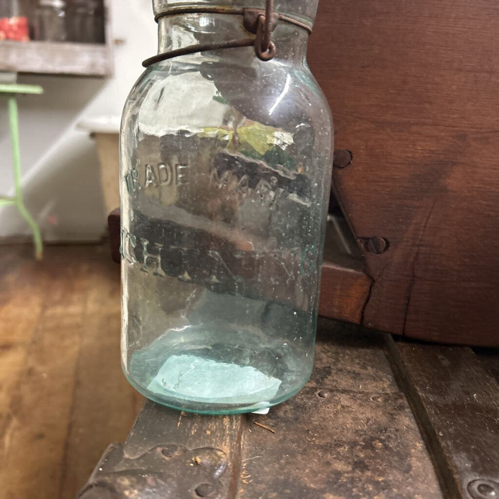 ANTIQUE PUTNAM TRADE MARK LIGHTING 398 1 QUART JAR