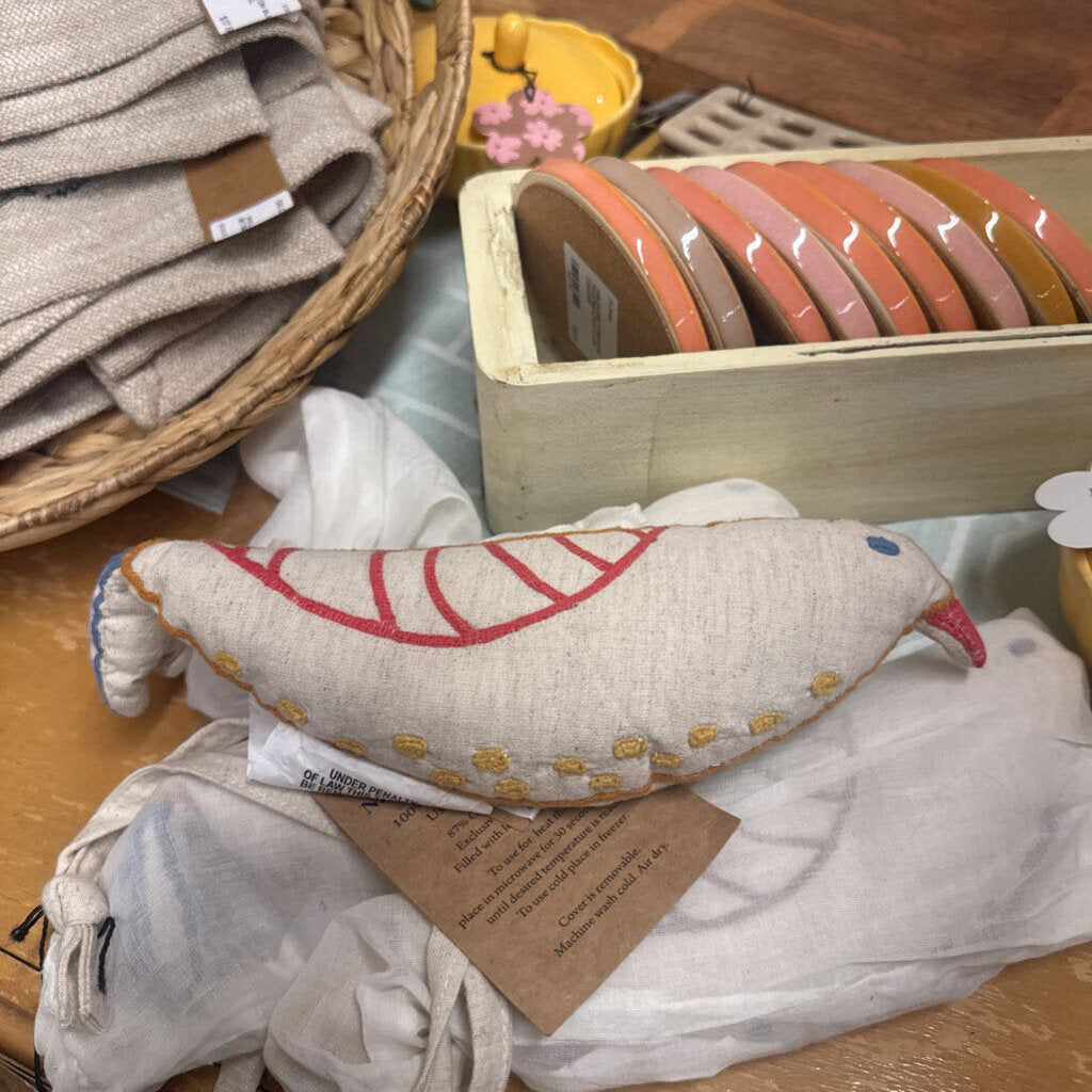 MICROWAVEABLE HOT/COLD PACK WITH LENTILS & LAVENDER IN DRAW STRING BAG