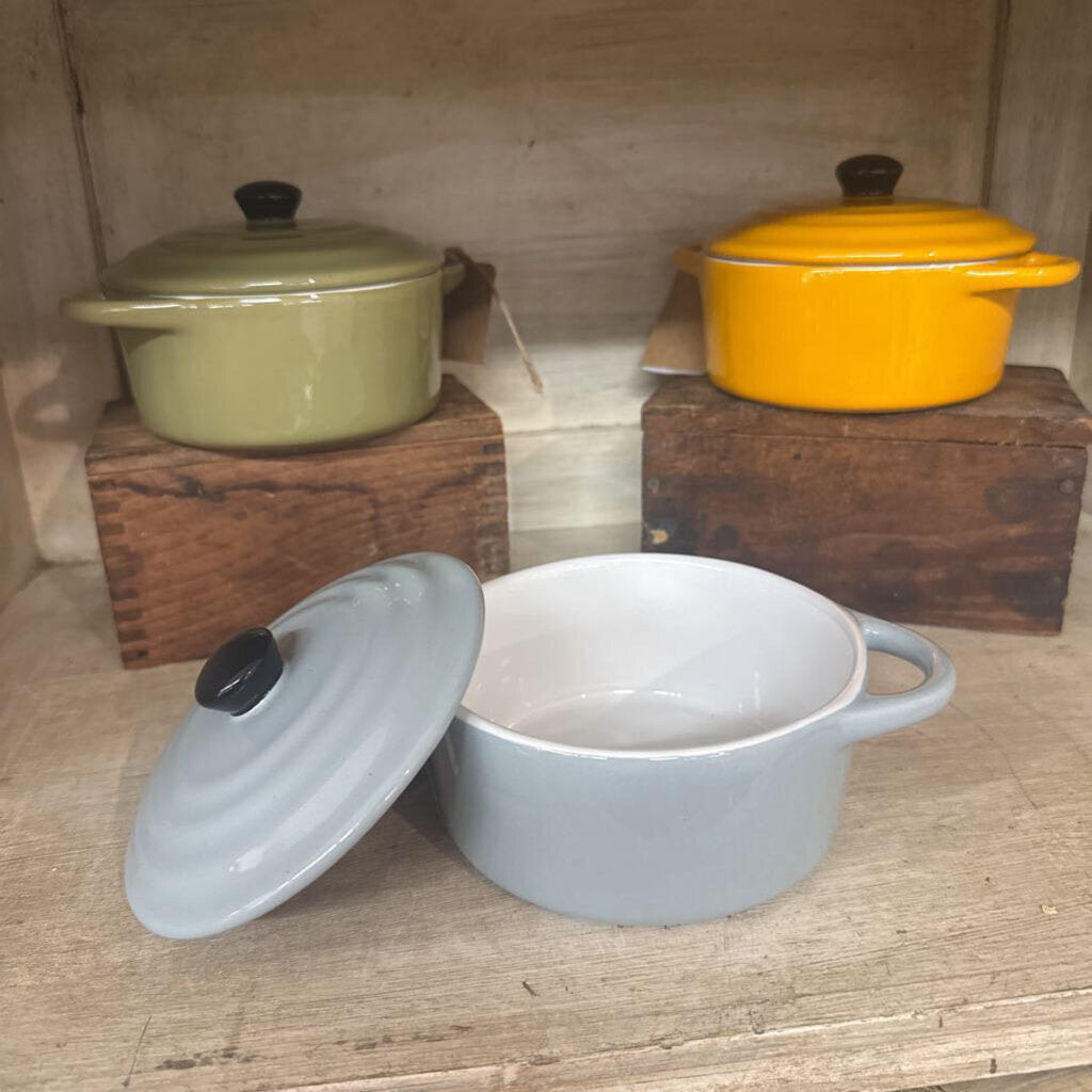 LIGHT BLUE MINI BAKER WITH LID 1 CUP