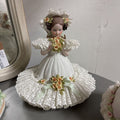 VINTAGE PORCELIAN FIGURINE