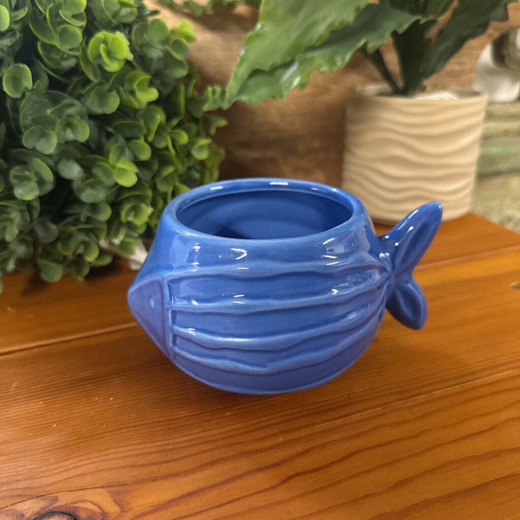 BLUE FISH MUG OR PLANTER