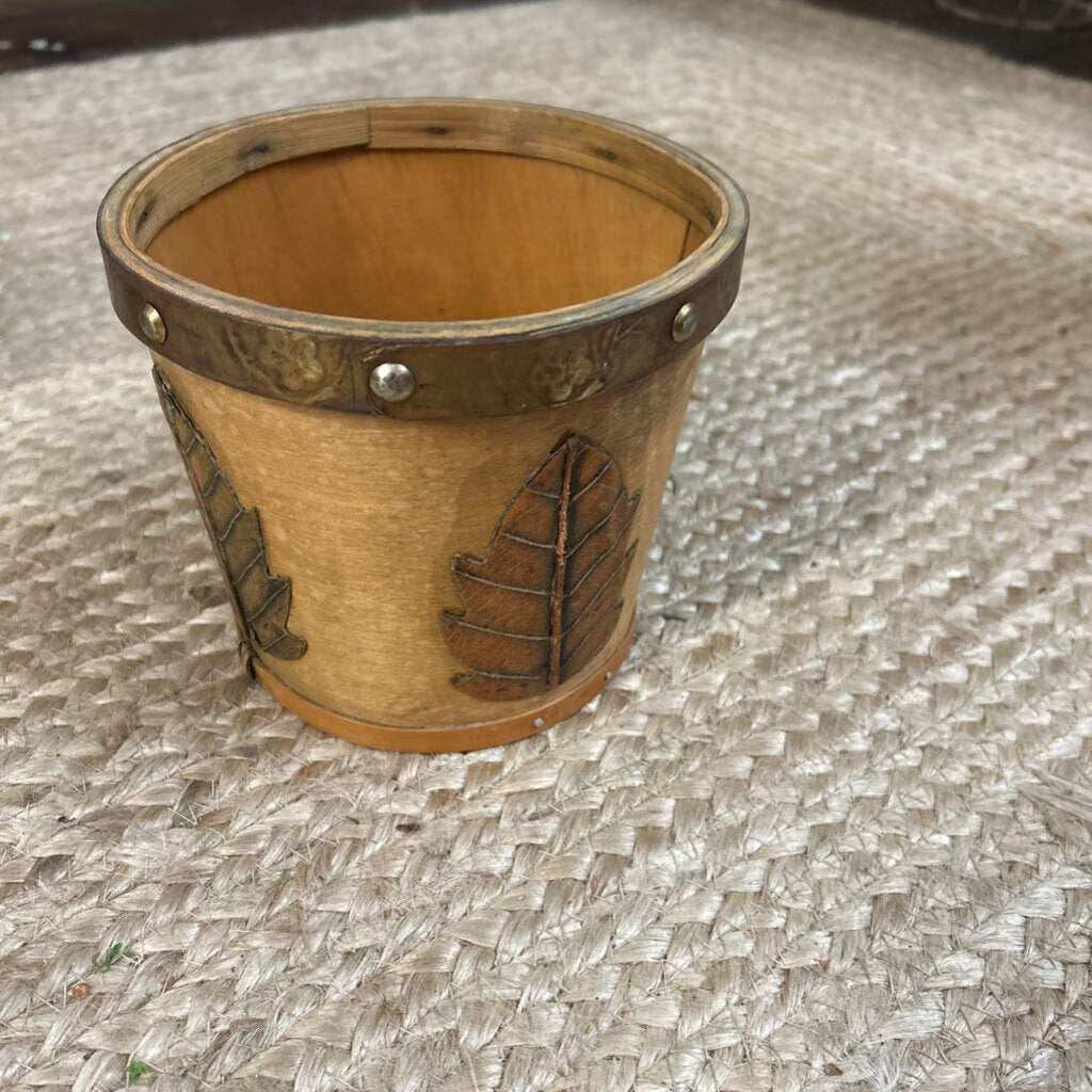 SM LEAF BUCKET