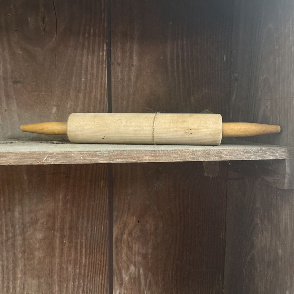 VINTAGE WOODEN ROLLING PIN