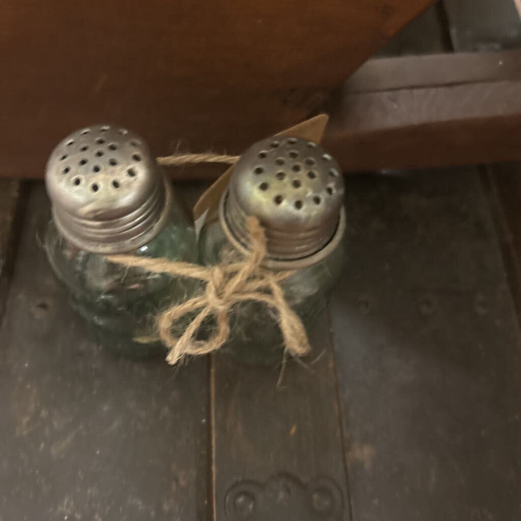 MASONS PATENT GLASS SALT AND PEPPER SHAKERS (PAIR)