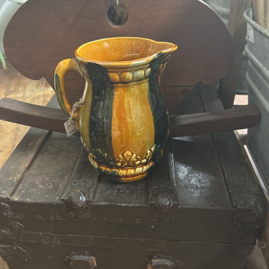 STRIPE PITCHER