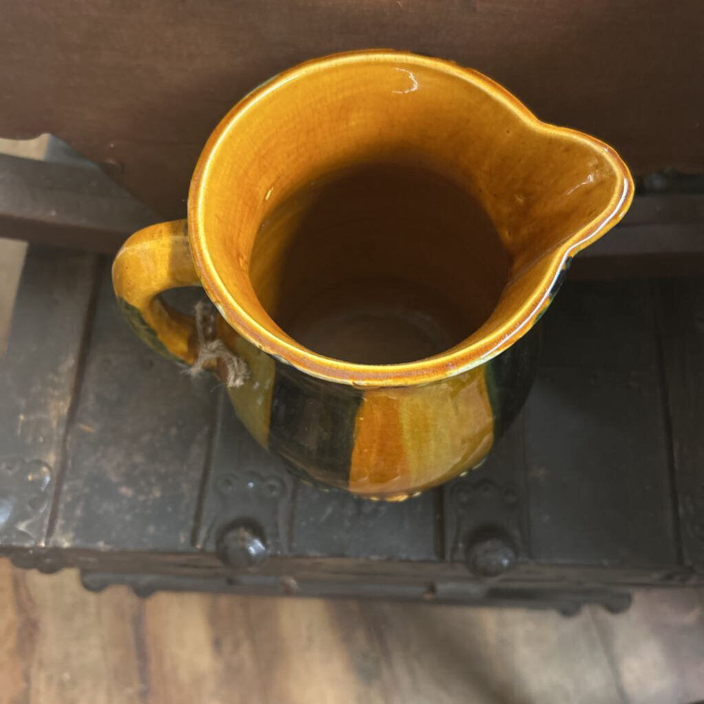 STRIPE PITCHER