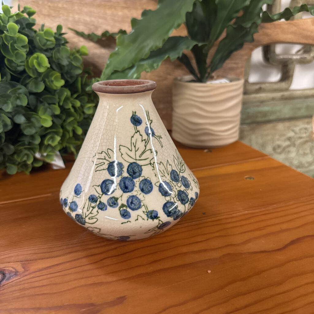 BLUEBERRY TEARDROP BUD VASE