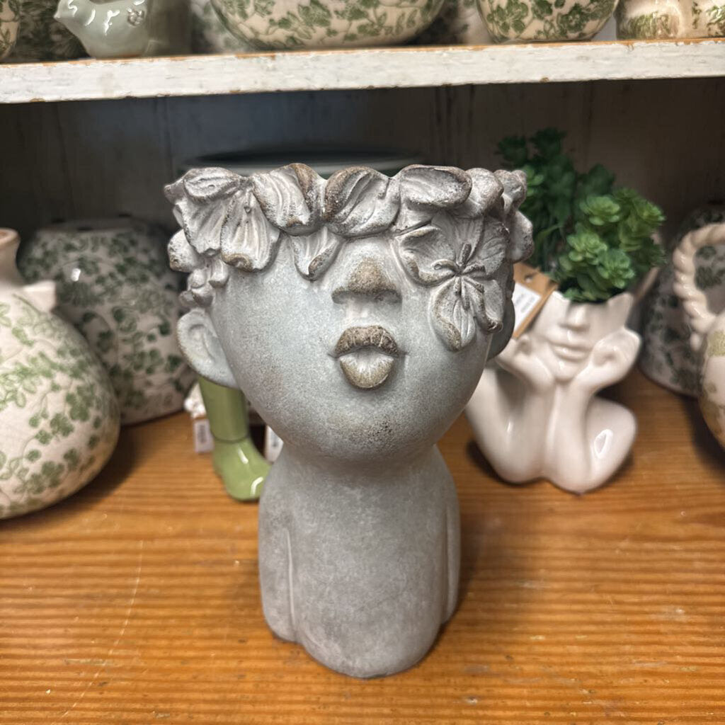 FLORAL LADY HEAD PLANTER