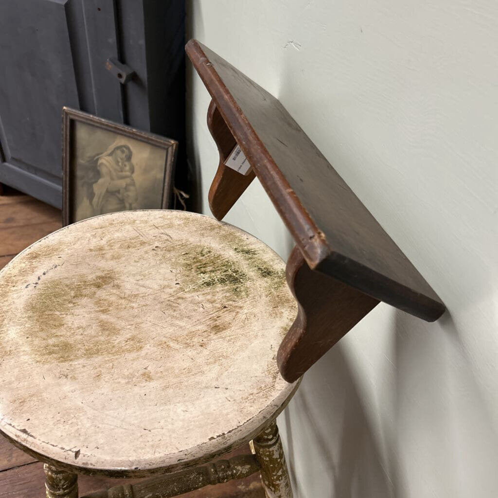 SMALL HANGING SHELF