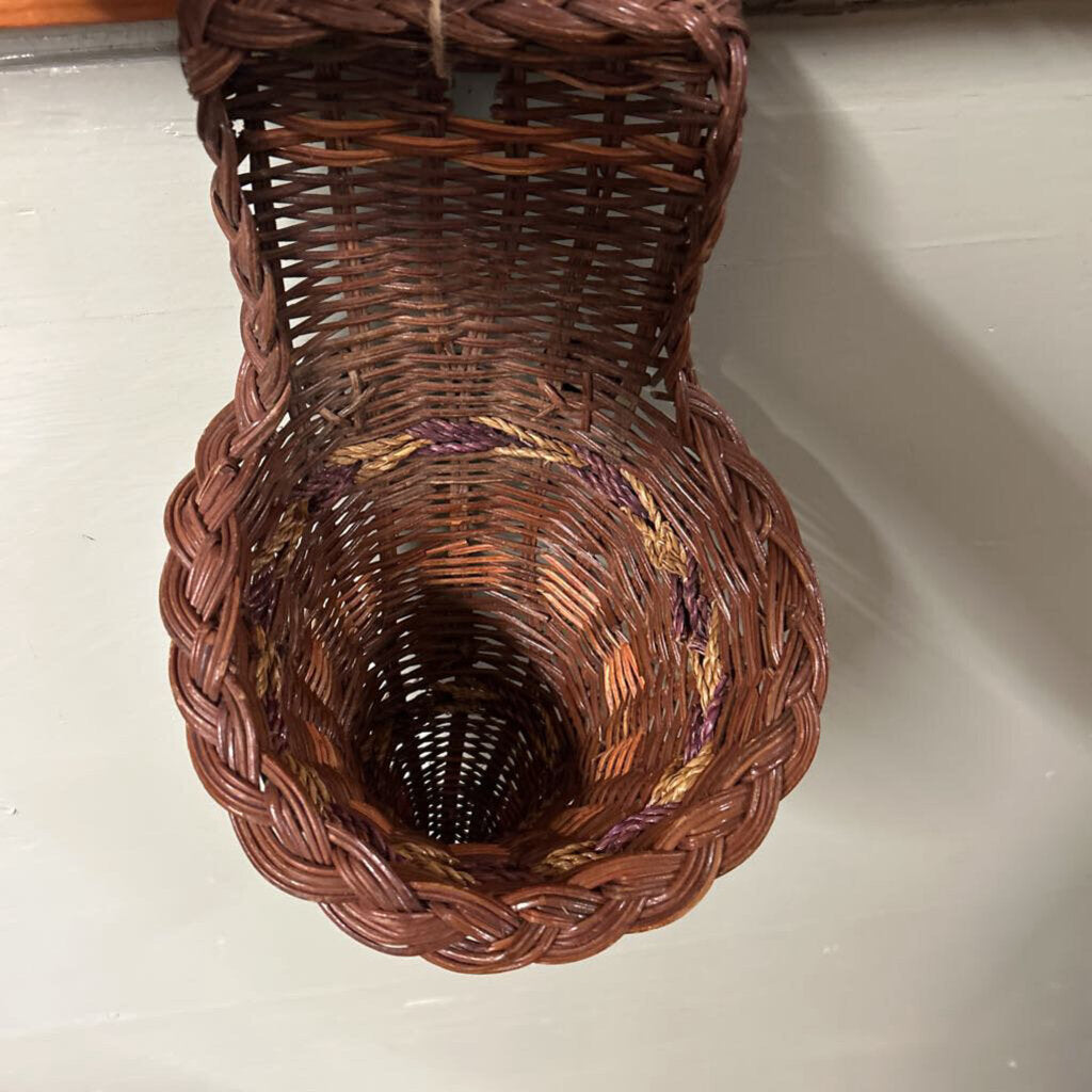 HORN OF PLENTY CORNUCOPIA BASKET