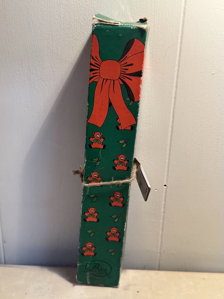 VINTAGE PRICE PRODUCTS HOLIDAY MATCHBOX WITH MATCHES