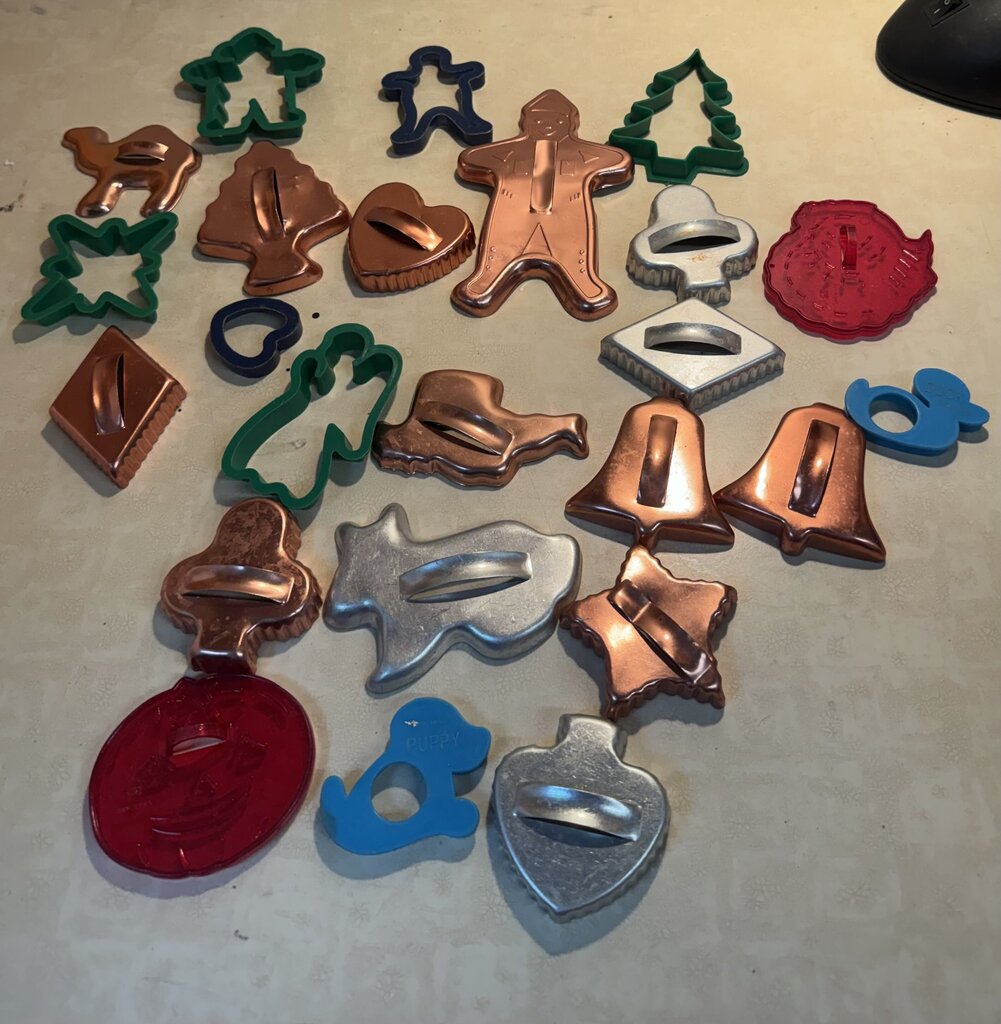 VINTAGE COOKIE CUTTERS