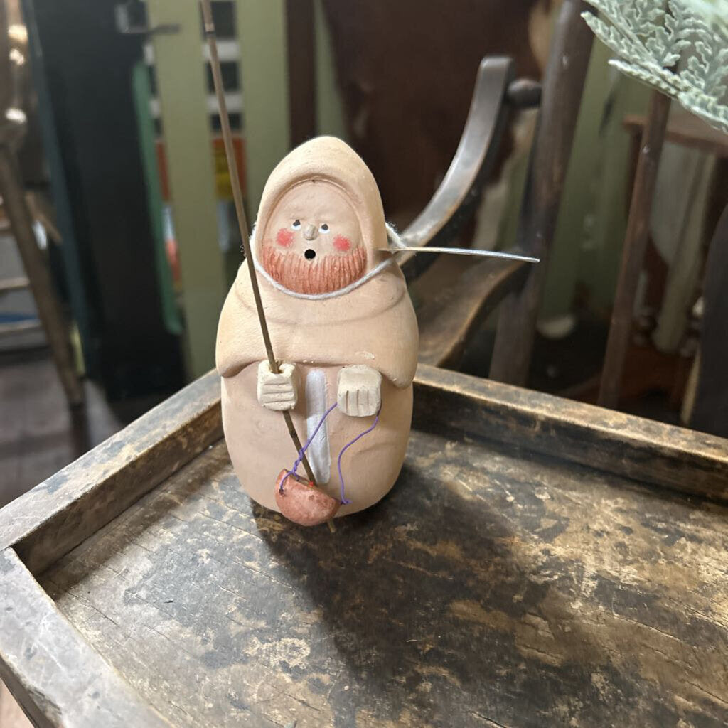 CHILEAN FOLK ART TERRACOTTA FIGURINE