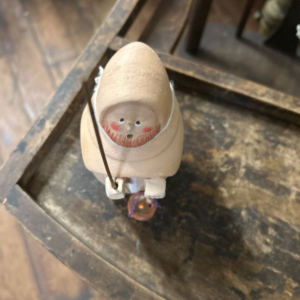 CHILEAN FOLK ART TERRACOTTA FIGURINE