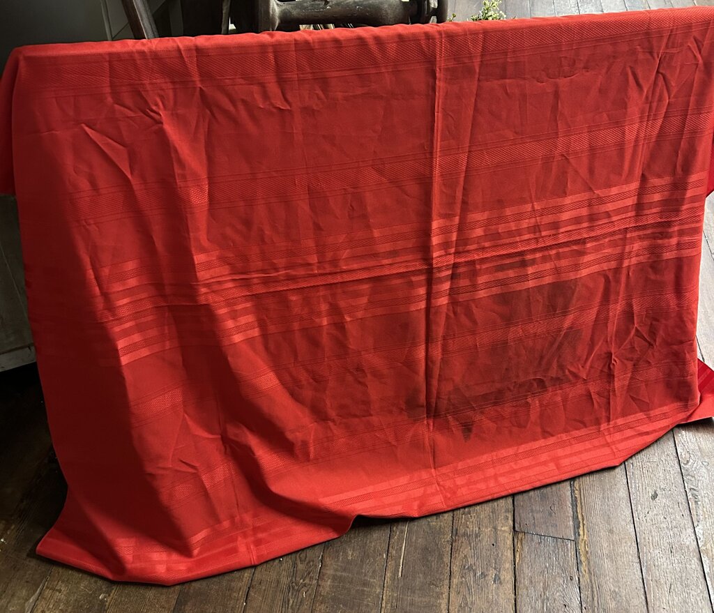 RED TABLECLOTH 70X53