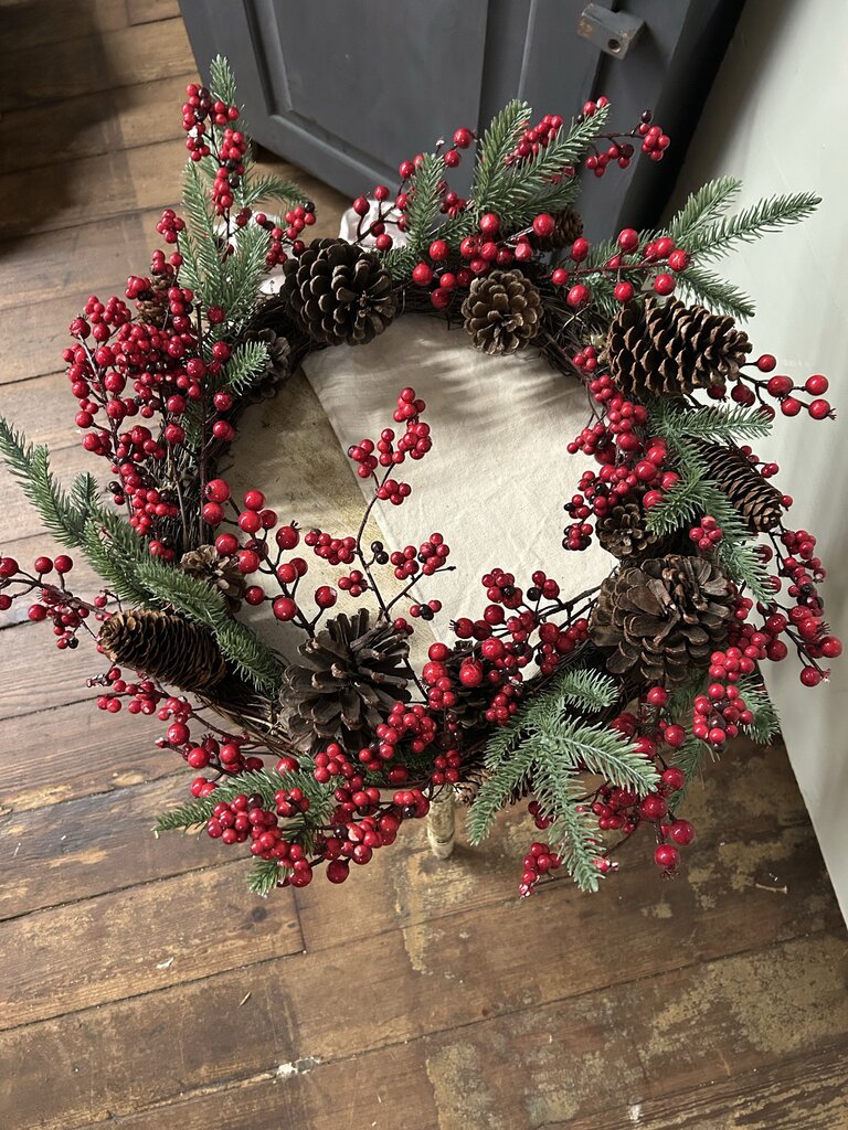 VINE WREATH WITH BERRY'S AND PINECONES 23"