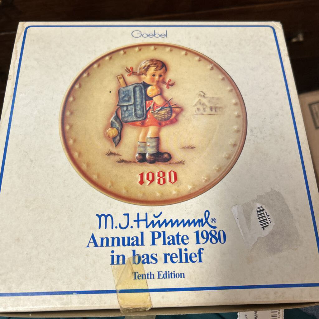 M.I. HUMMEL 1980 PLATE
