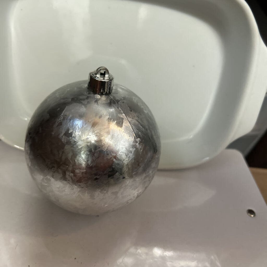 PLASTIC ORNAMENT SILVER