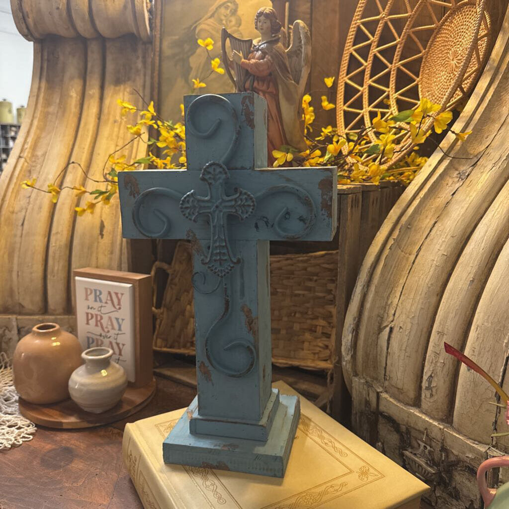 LRG BLUE WOODEN CROSS