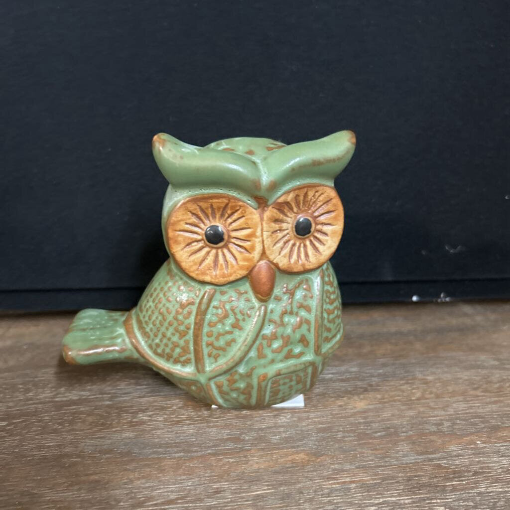 GREEN OWL