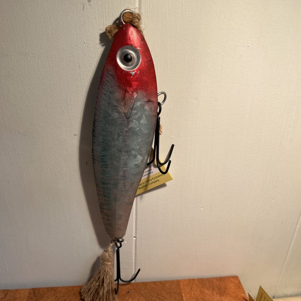 BLUE AND RED METAL FISH