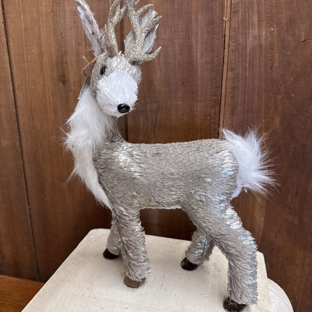 GREY DEER