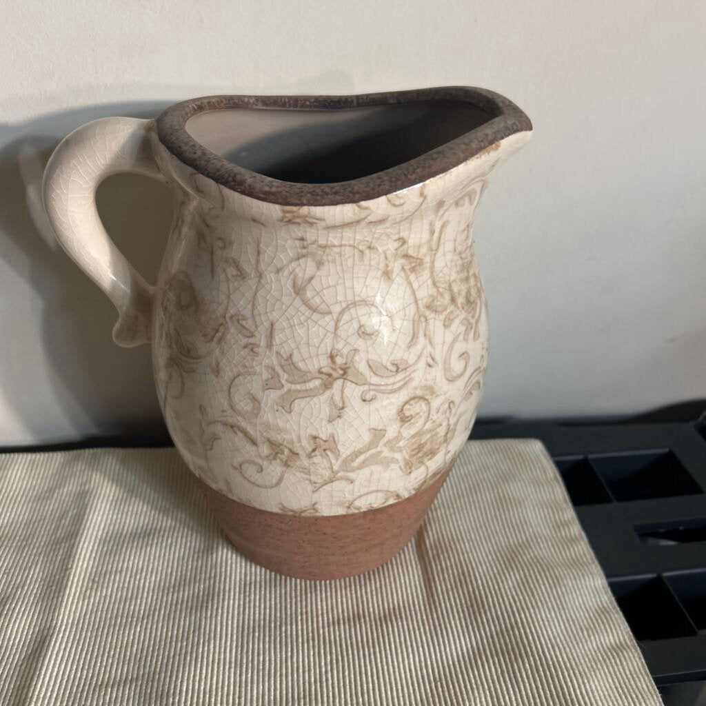 CREAM/BROWN PITCHER