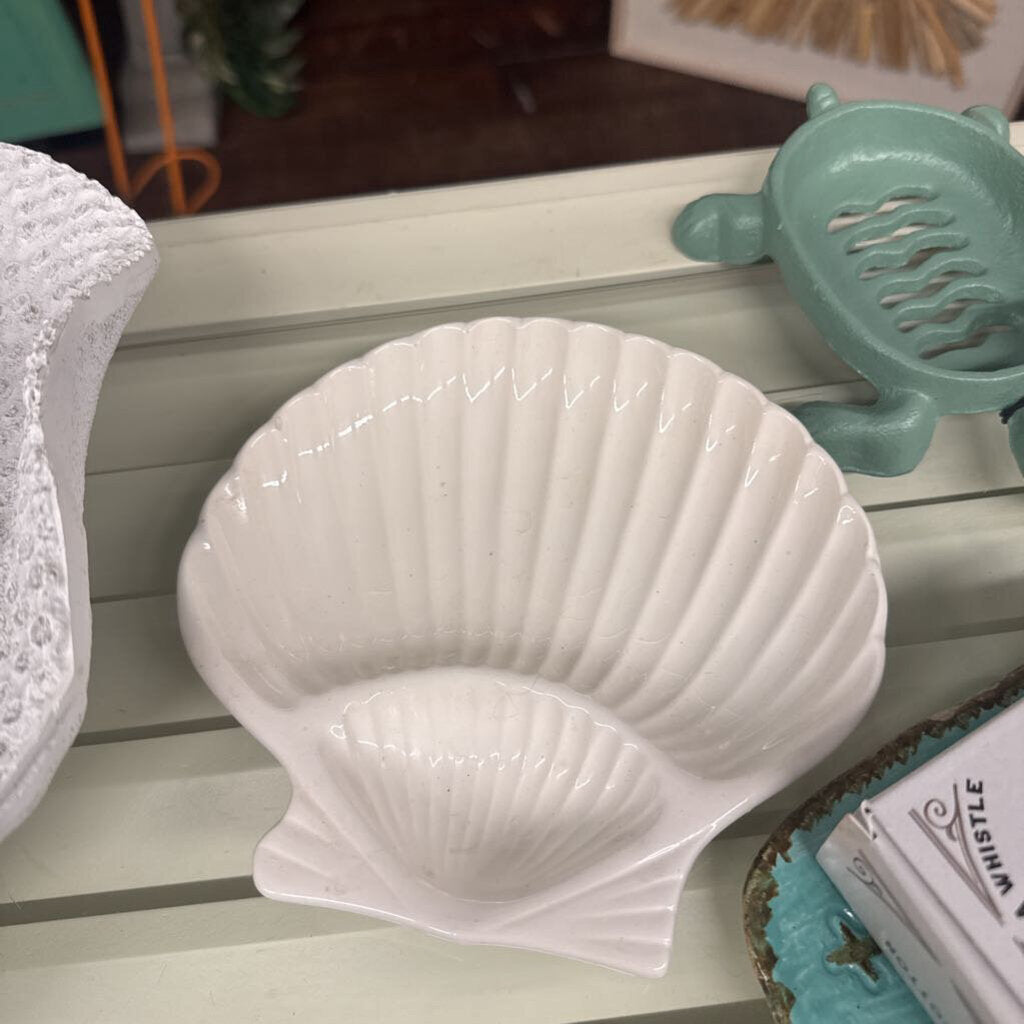 SHELL TRINKET TRAY