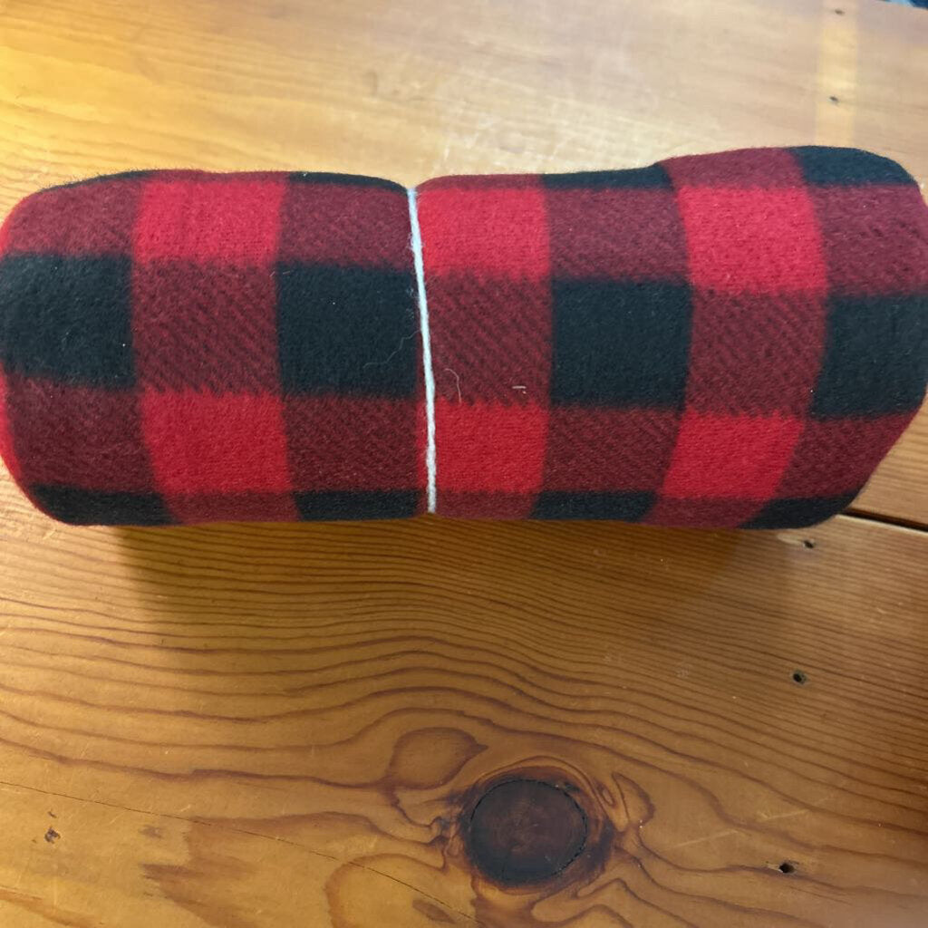 RED/BLK PLAID FLEECE THROW 50"X60"