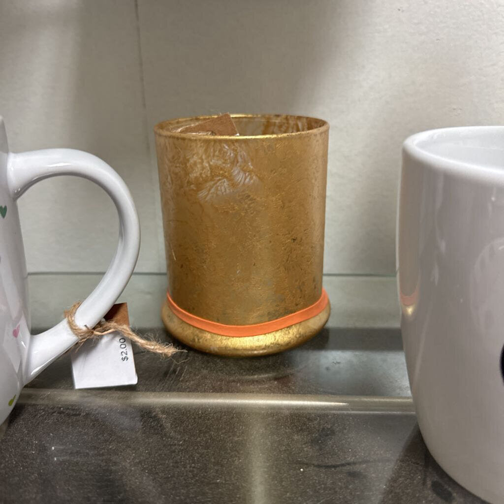 HANDCRAFTED GOLD VASE