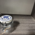 SMALL BLUE/WHITE CLAMPSTORAGE CONTAINER