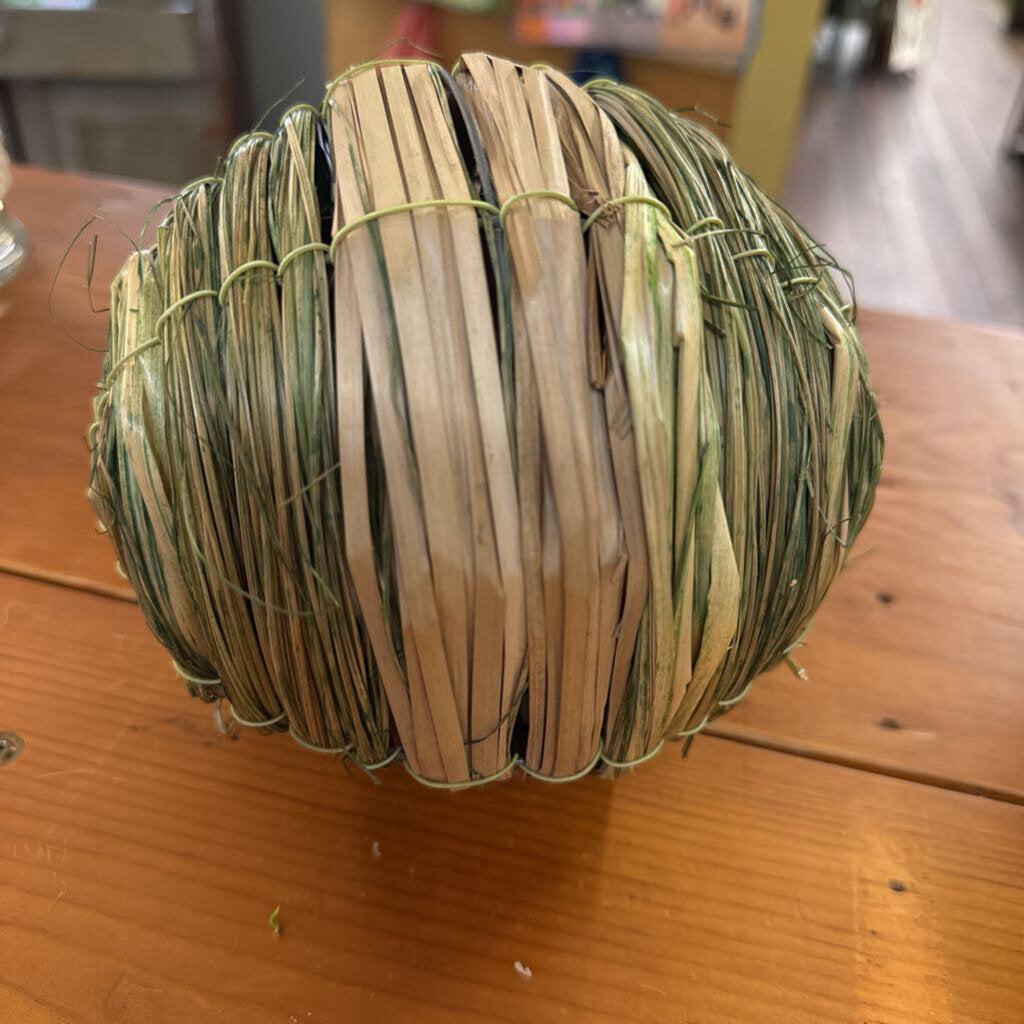 NATURAL WOVEN TWIG SPHERE