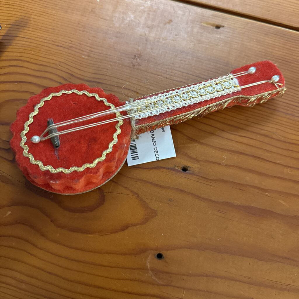 FELT BANJO DECOR