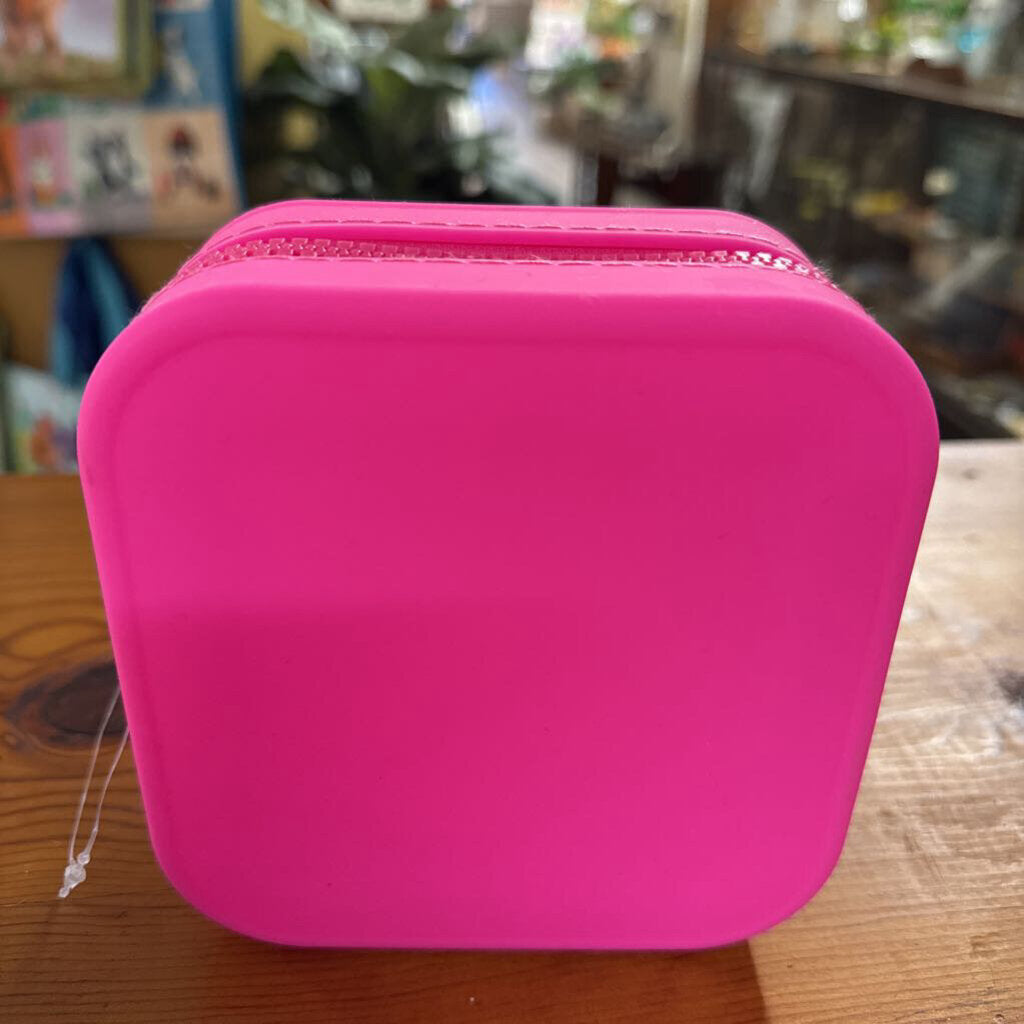 HOT PINK SQUARE SILICONE POUCH