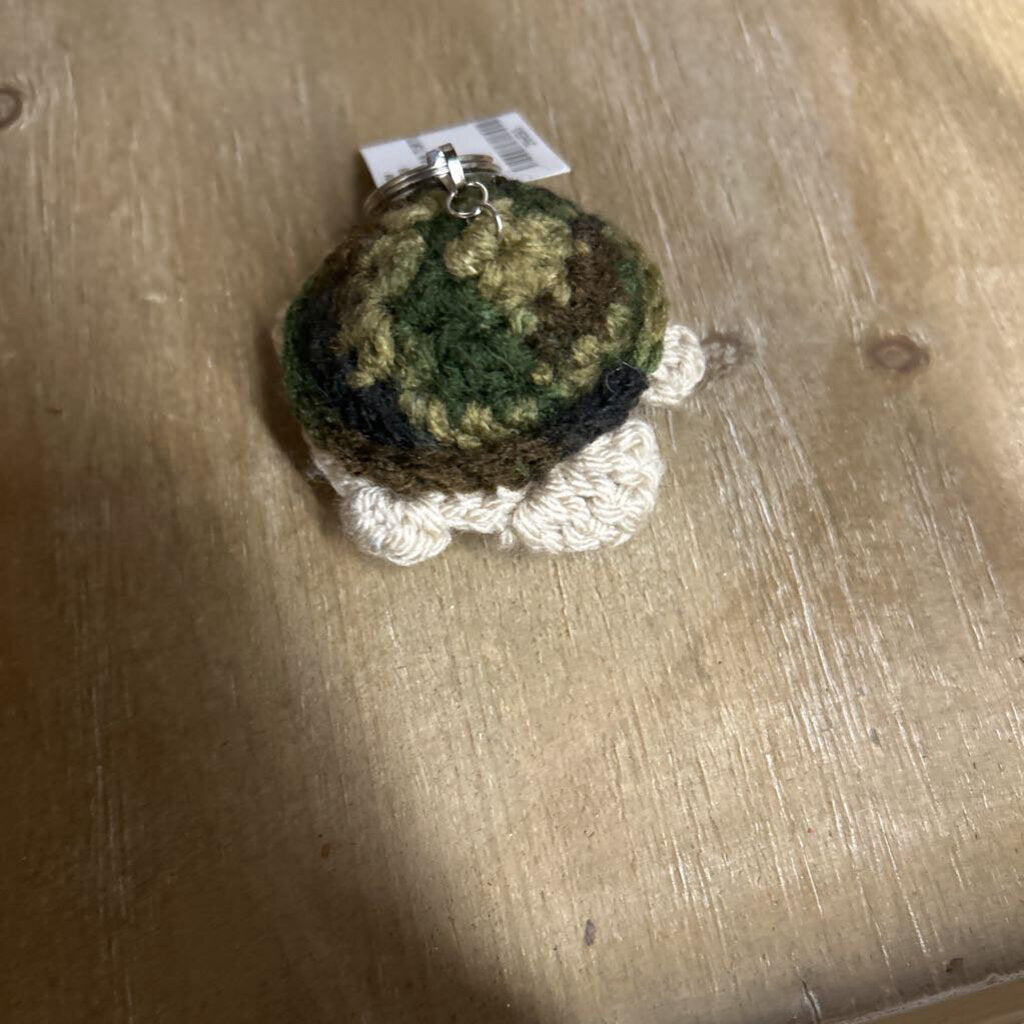 CAMO/TAN TURTLE KEYCHAIN